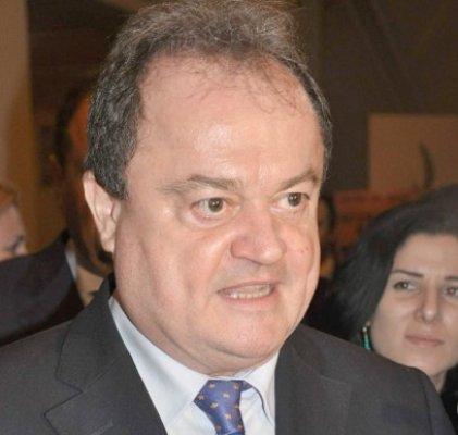 Blaga: Se pregăteşte o fraudare masivă a alegerilor, PSD şi Ponta nu pot câştiga decât prin furt şi şantaj